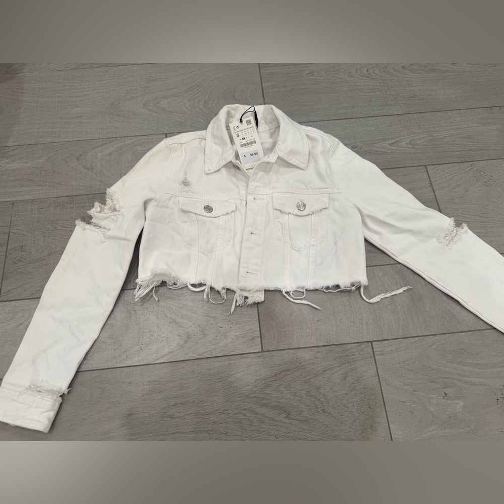 Zara - White Cropped Ripped Denim Jacket